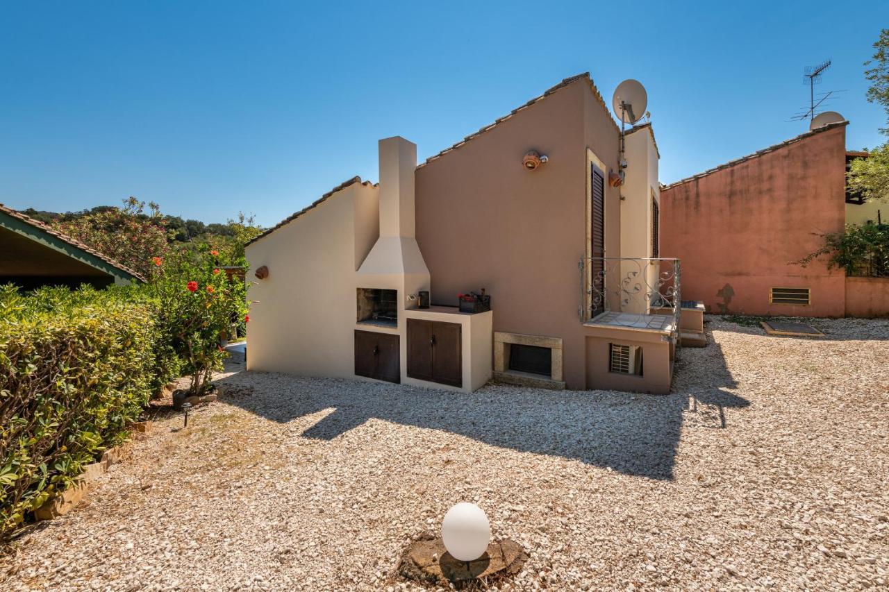 Casa Vacanza Il Bouganville Villasimius Exterior foto